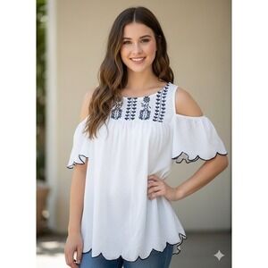Crown Ivy White Embroidered Cold‎ Shoulder Top Blue Trim Scalloped Hem Size M